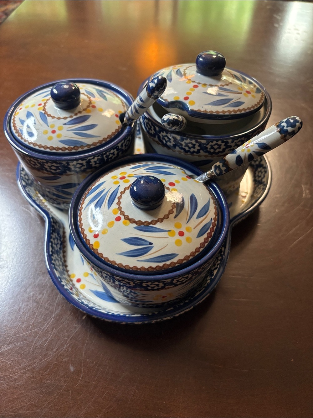 Temp-Tations by Tara 3 Condiment Blue and White Floral Jars on Matching Server